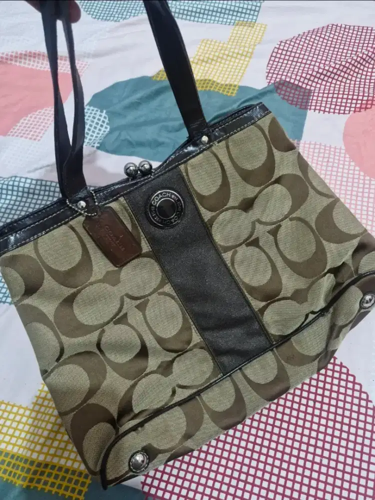 Istimewa preloved tas Coach original kulit asli mulus