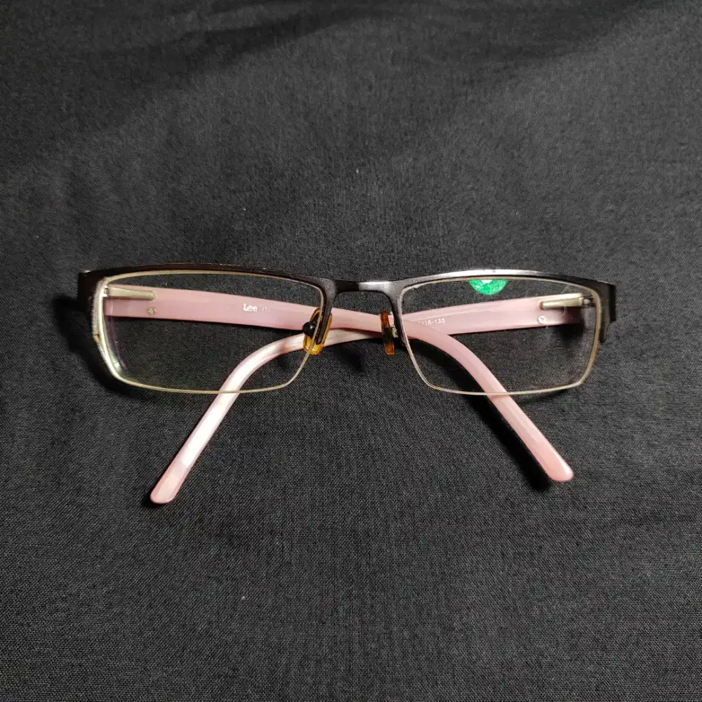 Kacamata vintage Merk Lee
