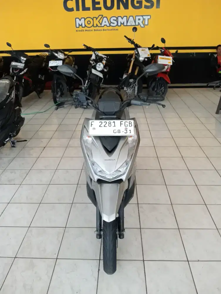 Dijual motor Honda Beat street 2021