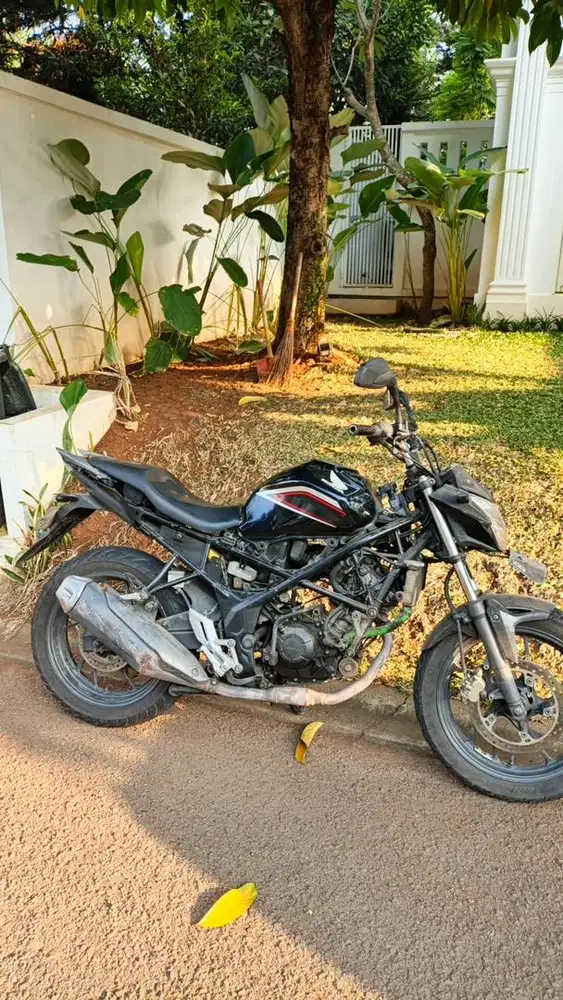 Di jual cepat gercep cb 150r 2016