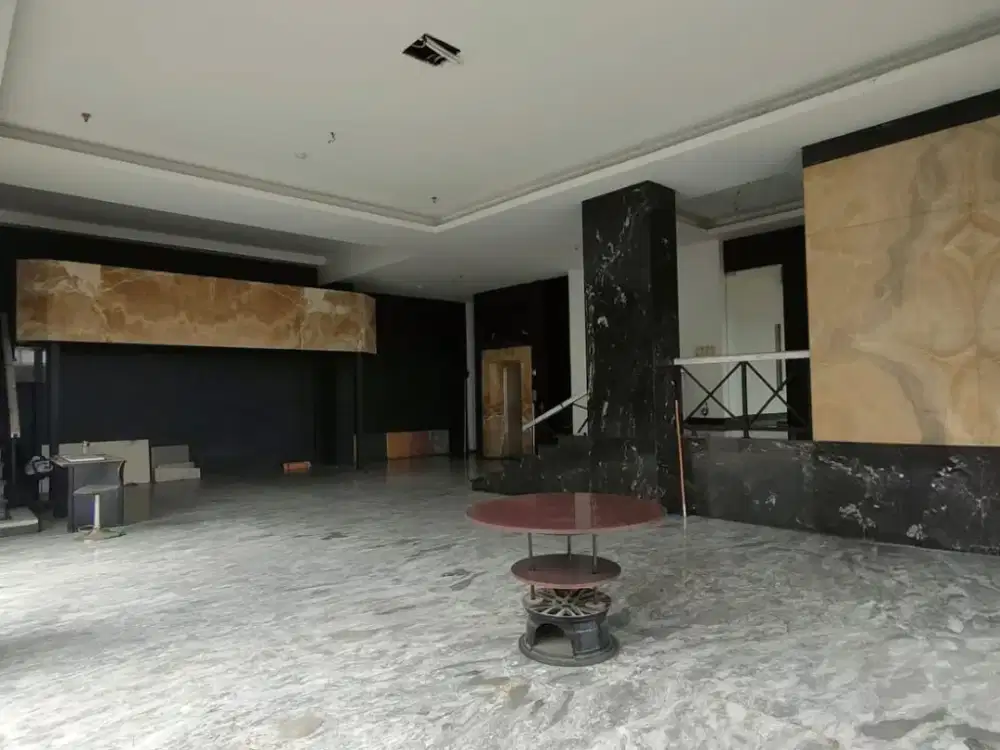 Jual/Sewa Bangunan Komersil Ruko 8 Lantai di Lokasi Cengkareng Business Center Dekat Bandara