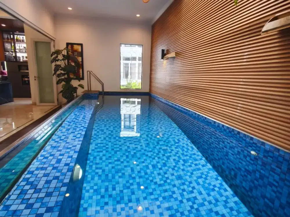 Dijual Cepat Rumah Maja Residence Joglo, Hoek, 3 Lantai + Rooftop, LT 247 m², LB 400 m², Full Furnished, Rp 6.6 M Nego