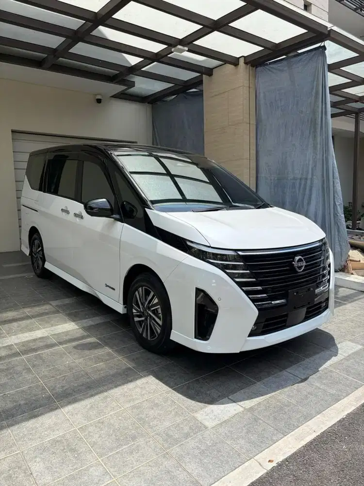 (LOW ODO) Nissan Serena HWS 1.4 e-power