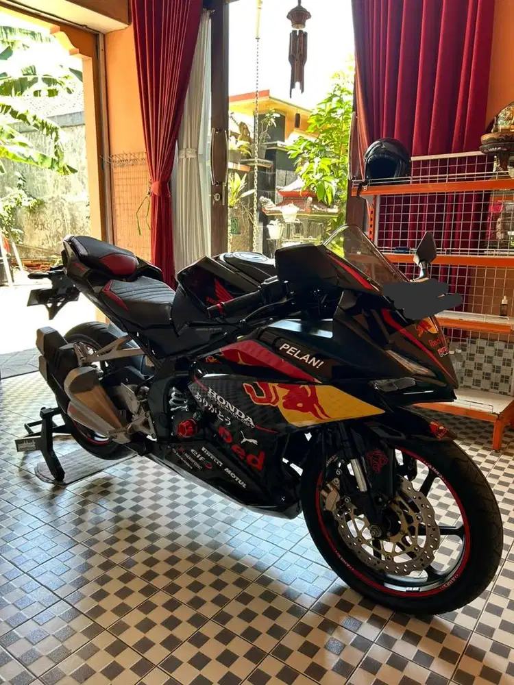 CBR 250 RR BLACK FREEDOM NON ABS 2019