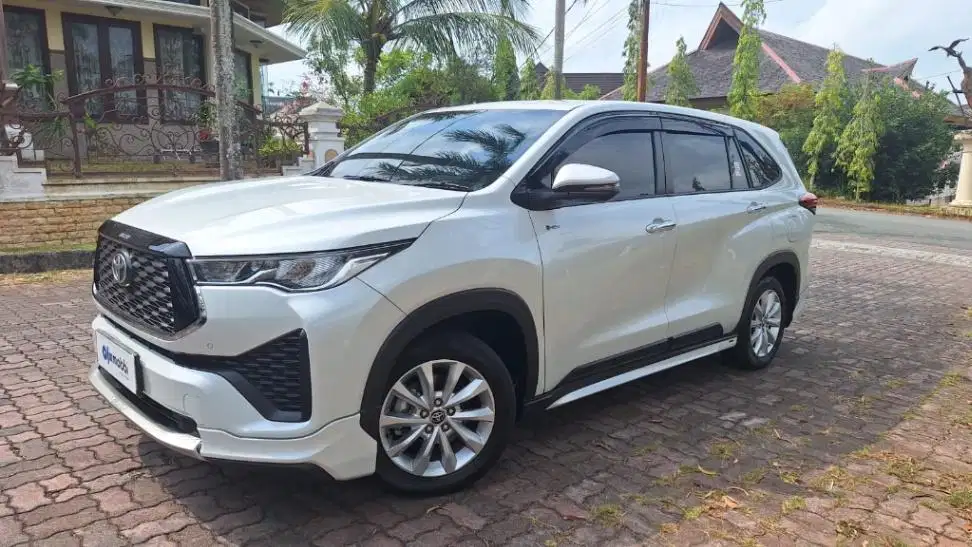 Toyota Kijang Innova 2.0 Zenix V HV CVT Modellista Hybrid-AT 2025 KTZZ