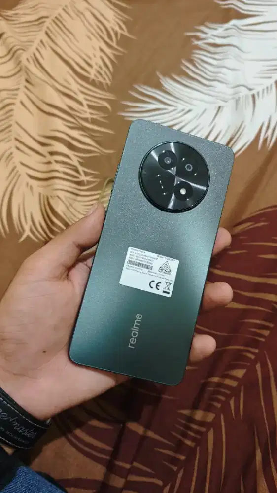 Realme 12x 5G . (8+4 - 256)