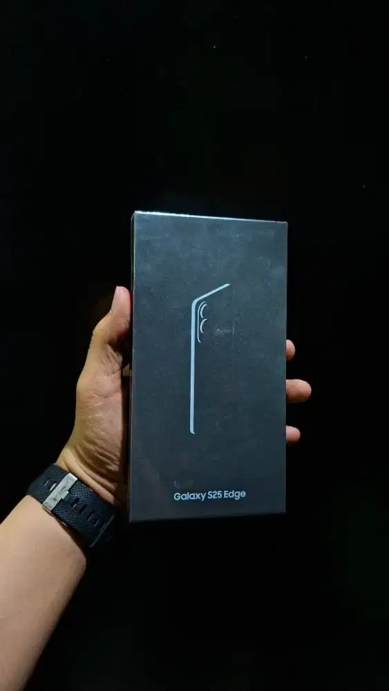 SAMSUNG S25 EDGE 12/512 GB Rp 13.649.000 GRATIS SPEAKER