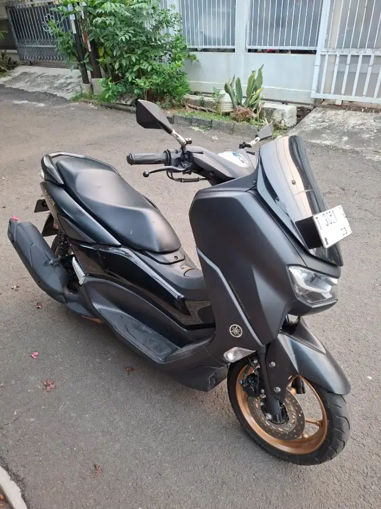 Nmax Keyless Connected 2023 Hitam