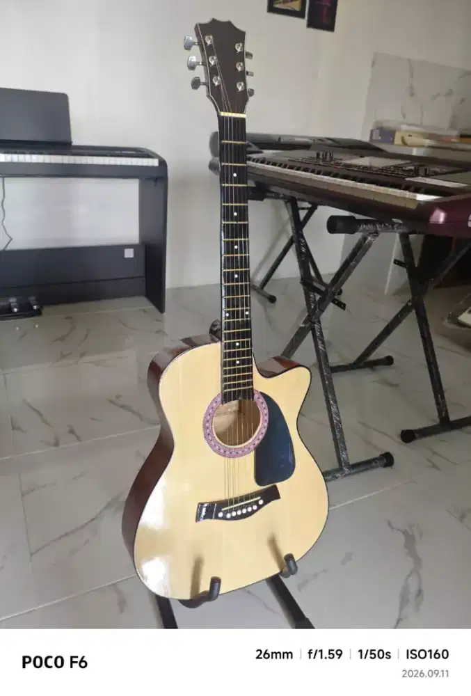 Gitar Akustik Yamaha Premium