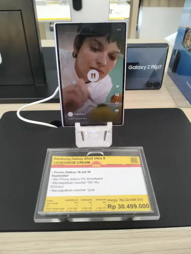 Samsung Galaxy Zflod Ultra 8 12/255GB kredit tanpa dp