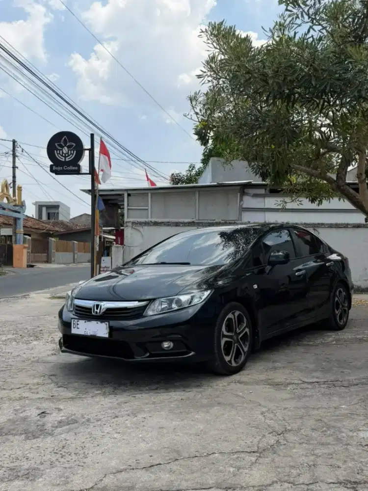 Honda Civic FB 1.8 AT 2013