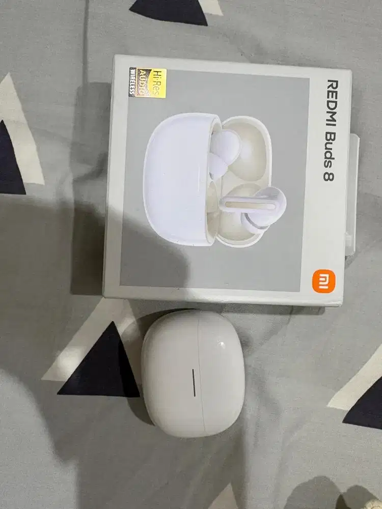 DIJUAL CEPAT REDMI BUDS 8 NO COD BARU DIPAKE DUA KALI
