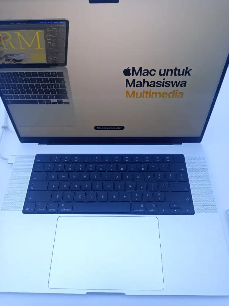 CICILAN MACBOOK PRO