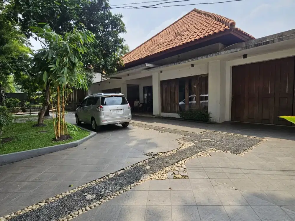 TURUN DRASTIS DIJUAL RUMAH DI PANGLIMA POLIM KEBAYORAN BARU JAKARTA SELATAN