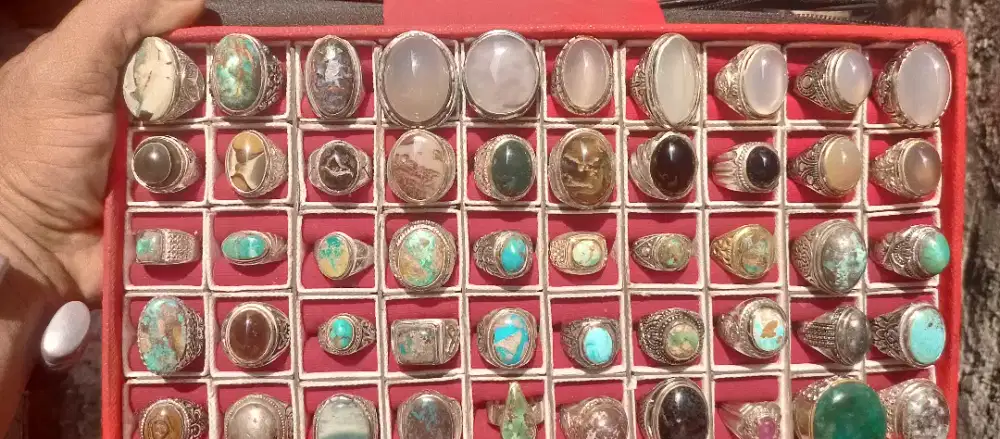 Jual borongan Batu 50 pcs Bacan. Garut. Anggur. Pirus. Klawing