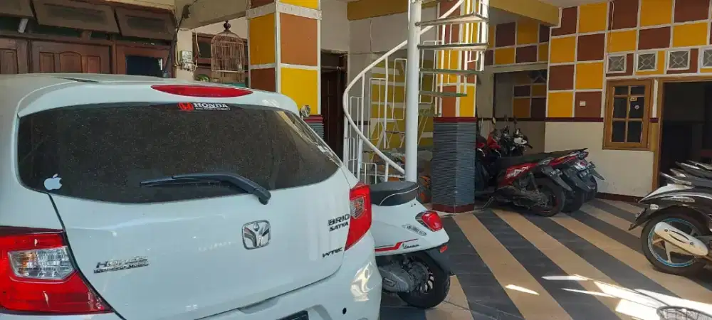 Di jual murah rumah kost raya mulyosari ,2 lantai full bangunan