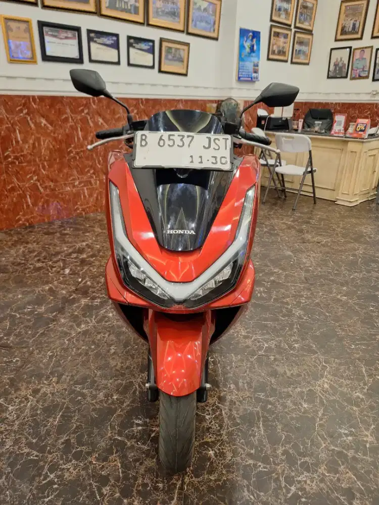 Hub ima ( dp 2.5 jt ) PCX 160 CBS 2025 . SYARAT KREDIT KTP KK KIRIM WA