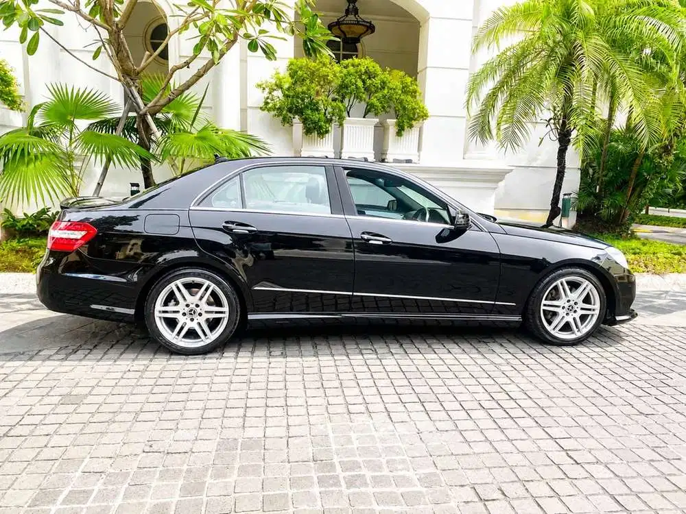 E 300 AMG 2012 Hitam Full Original 100% a/n Pribadi