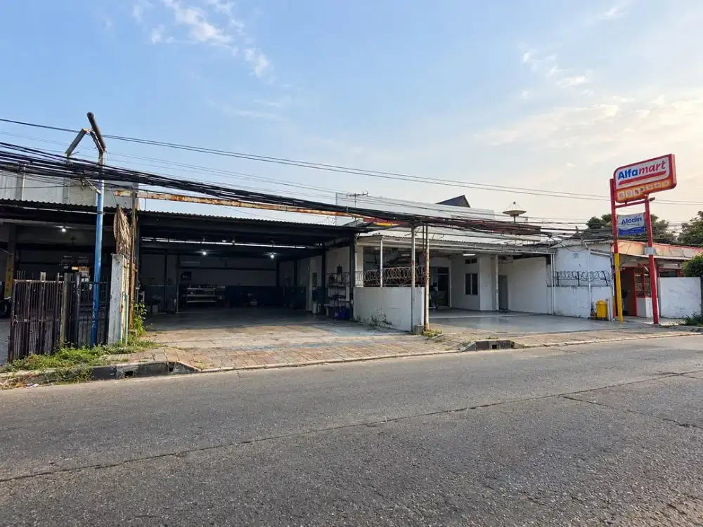 Dijual cepat bangunan dekat PLaza shinta dan MC.D di jl.teuku umar, tangerang kota
