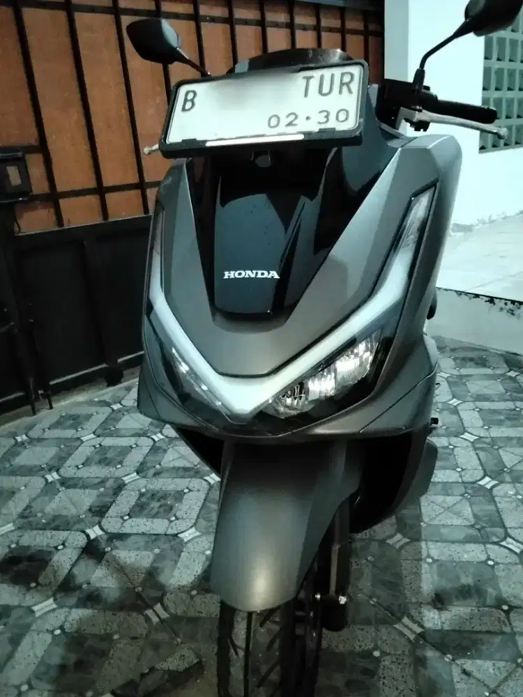 Honda PCX 2024 pemakaian 2025 kilometer rendah