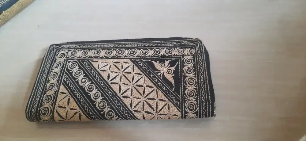 Dompet khas Nusantara