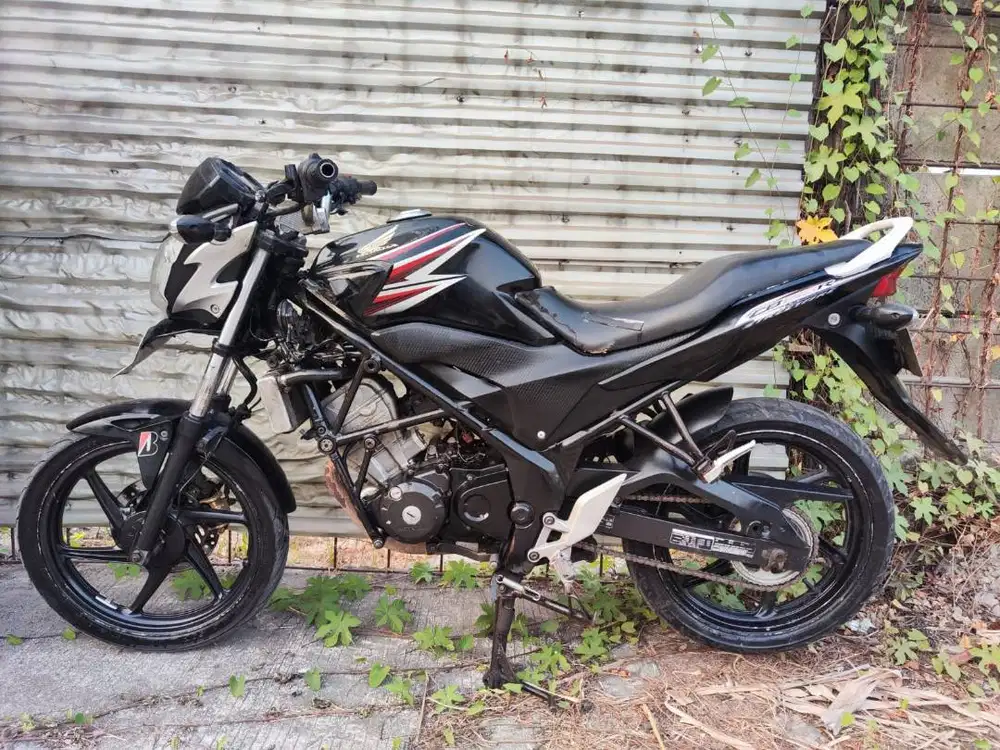 Honda CB150R tahun 2013