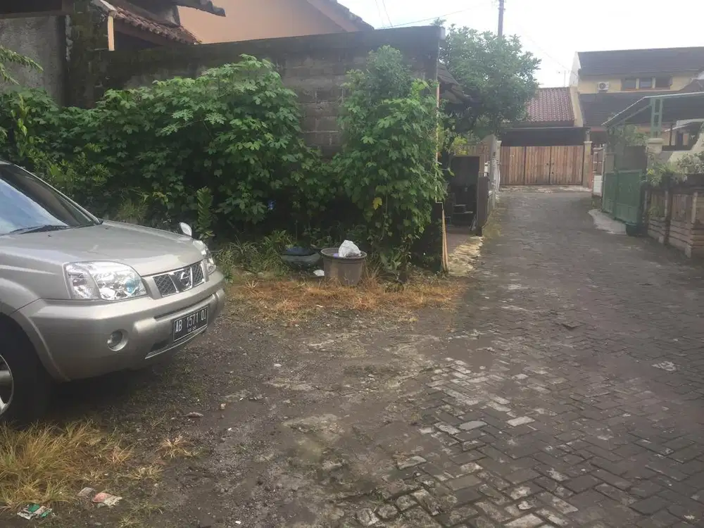 Dijual Tanah pekarangan SHM di Jl Panca Marga, belakang Hotel Hyatt