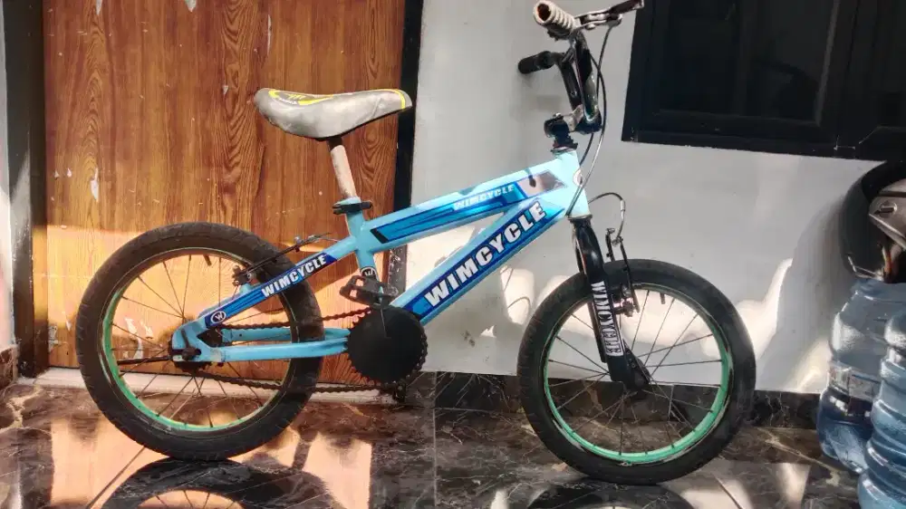 Di jual sepeda anak bmx