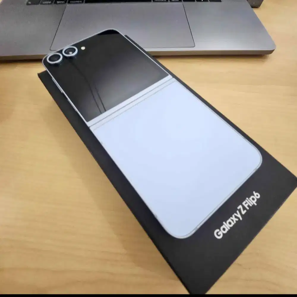Samsung Z Flip 6