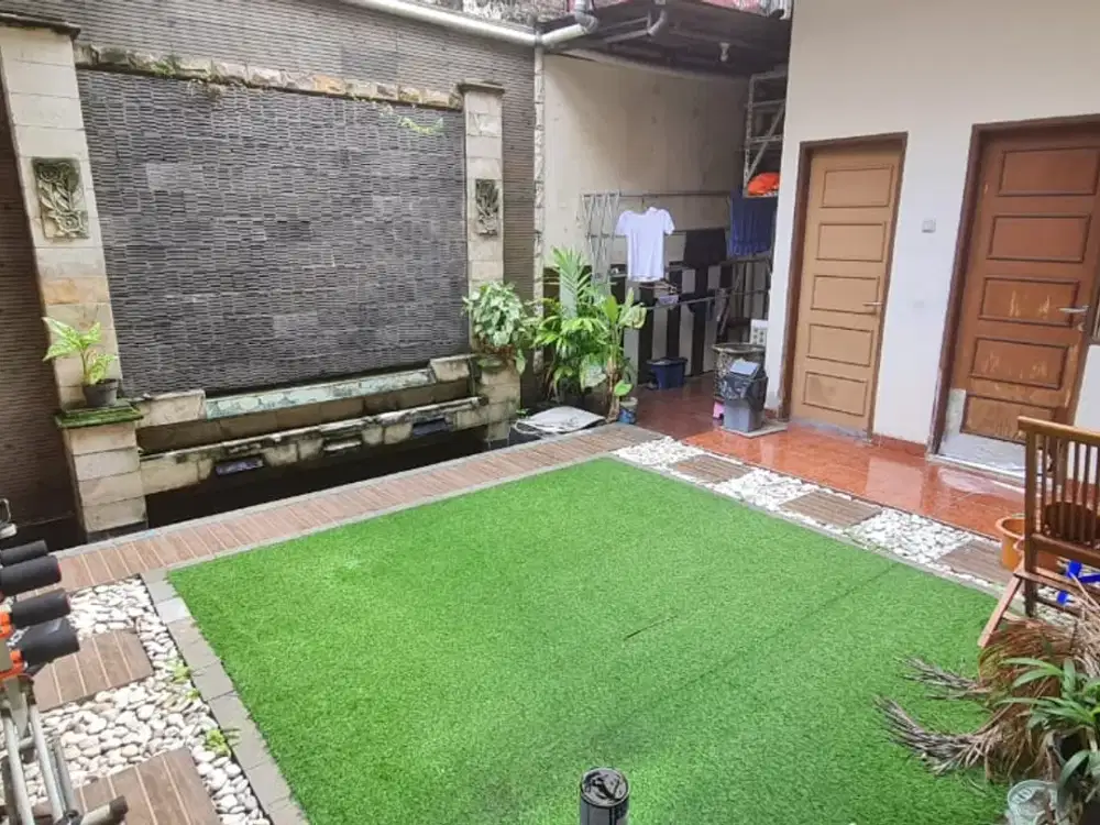 Dijual Cepat Rumah Cantik Hadap Taman di Heliconia Harapan Indah Bekasi