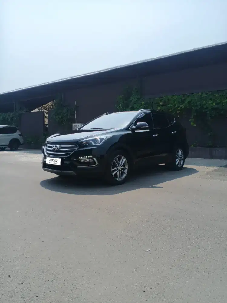 Dp 25jt !! SantaFe Diesel 2.2 CRDi 2018 Metallic Black