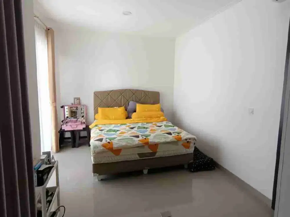 DIJUAL RUMAH MILENIAL PIK 2 SEMI FURNISH HADAP SELATAN
