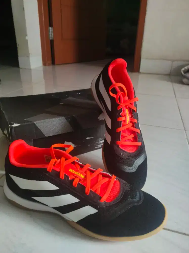 Adidas Predator League IN
Size 43