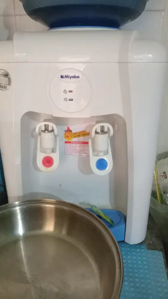 Borongan 2 paket rak piring &  piring, bonus dispenser miyako bekas)