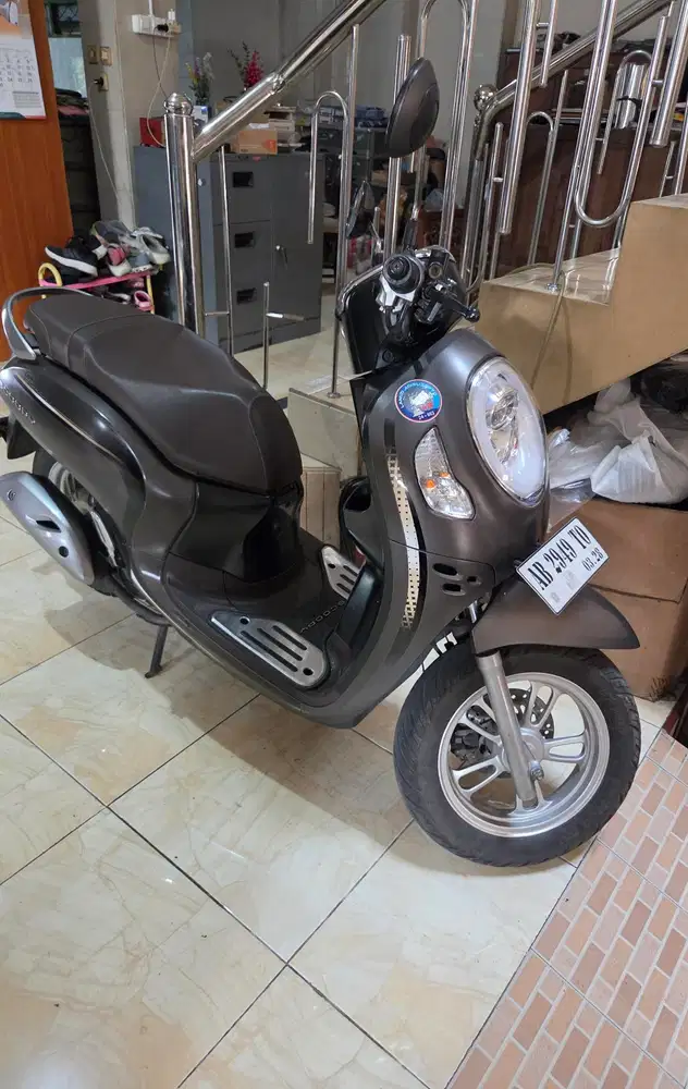 Scoopy keyless brown 2023 gbm kredit // tunai