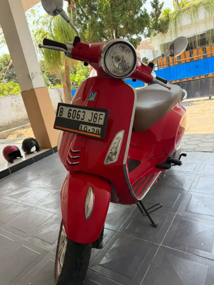 Dijual vespa matic primavera 2018 iget 150 cc