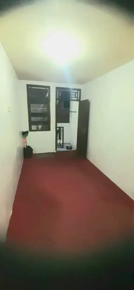 KOST KEMUNING posisi Lt.2