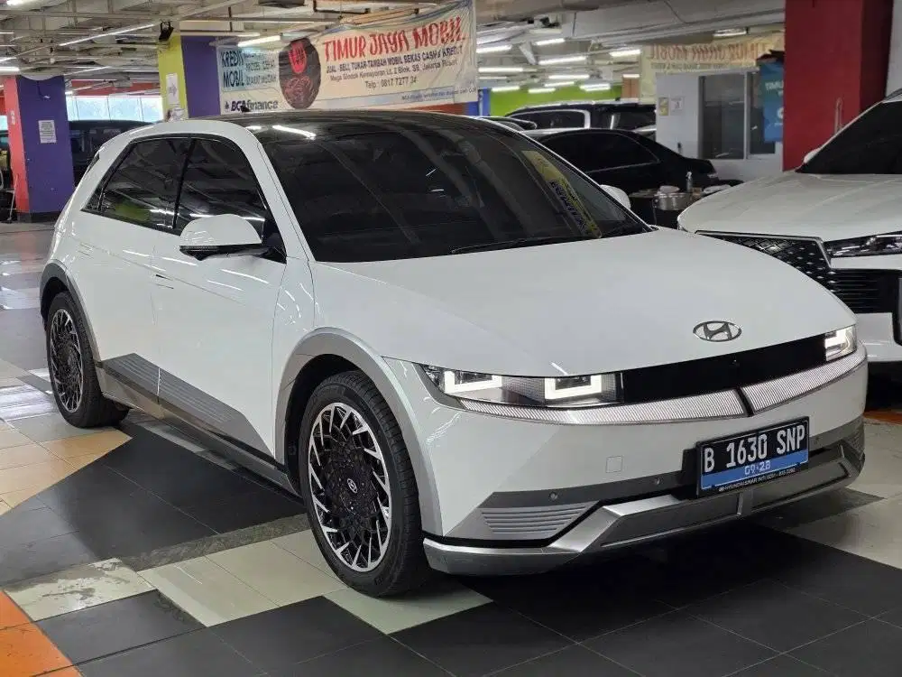 Hyundai Ioniq 5 signature long range 2023 putih