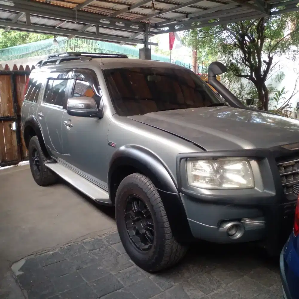 Dijual ford everest