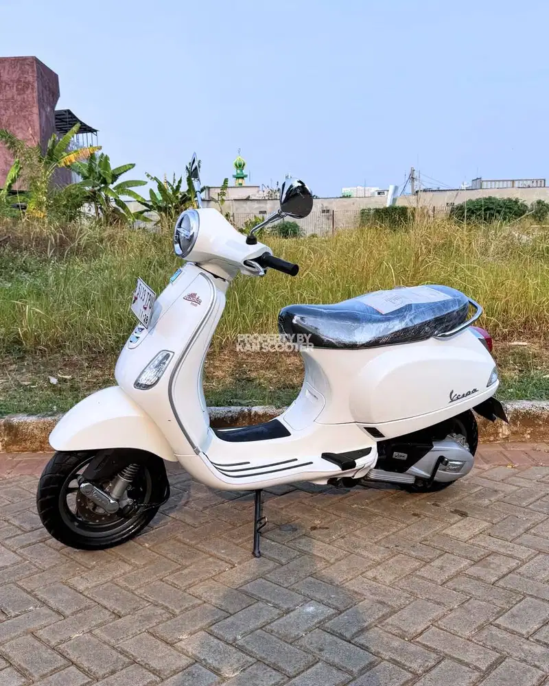 VESPA LX 125 iGET FACELIFT 2023 TERMURAH