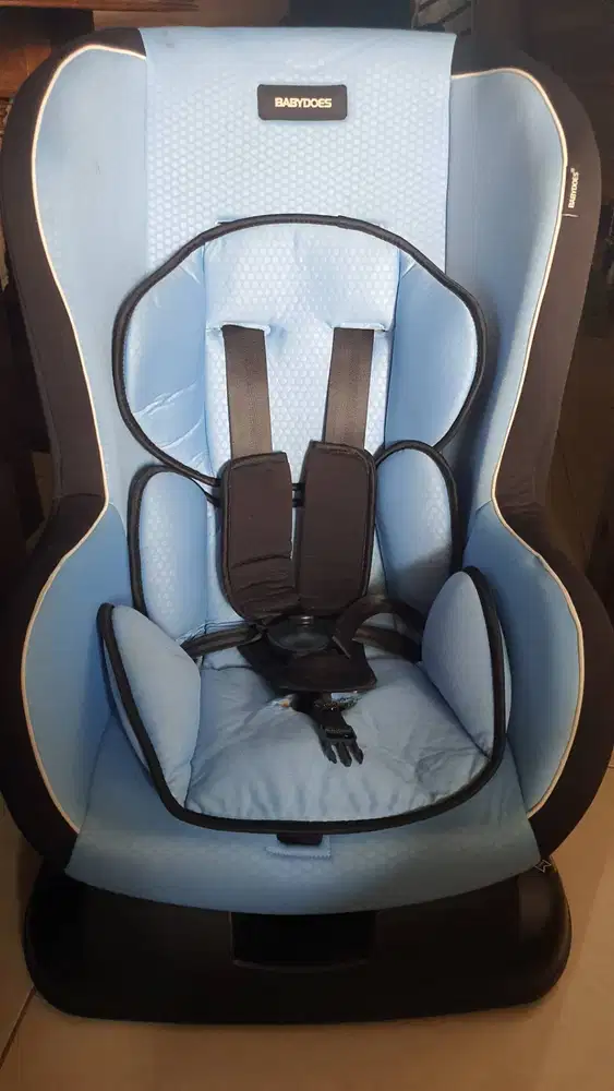 Preloved Car Seat BabyDoes CH 8701 new model