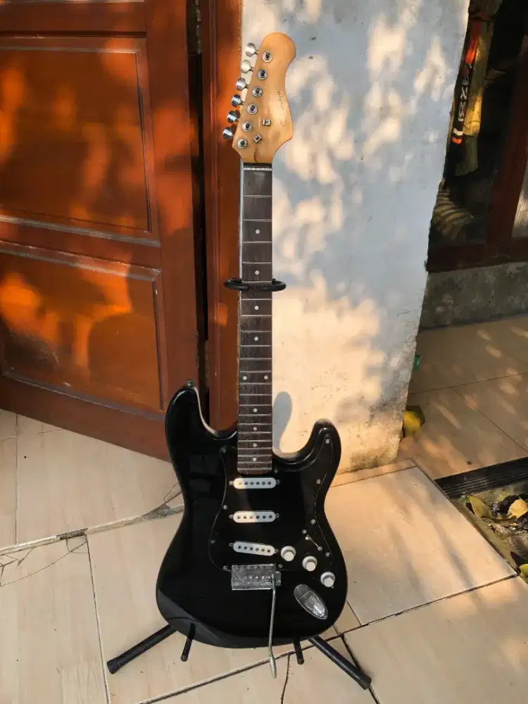 Dijual Elektrik Gitar