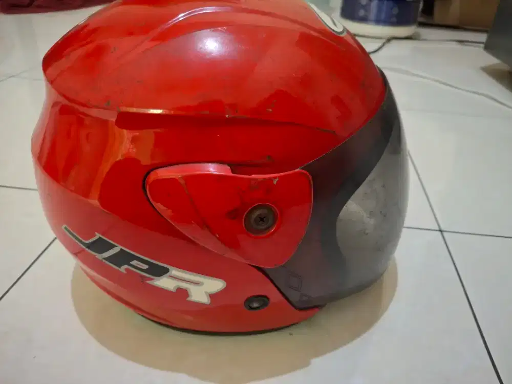 Helm SNI Merah Layak Pakai Butuh Uang