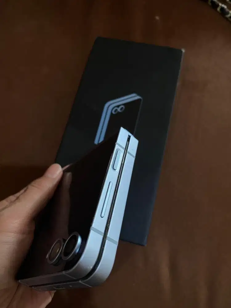 Samsung galaxy Z flip6