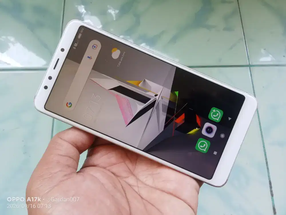 Redmi 5 4G LTE 3/32gb Segel normal Batangan