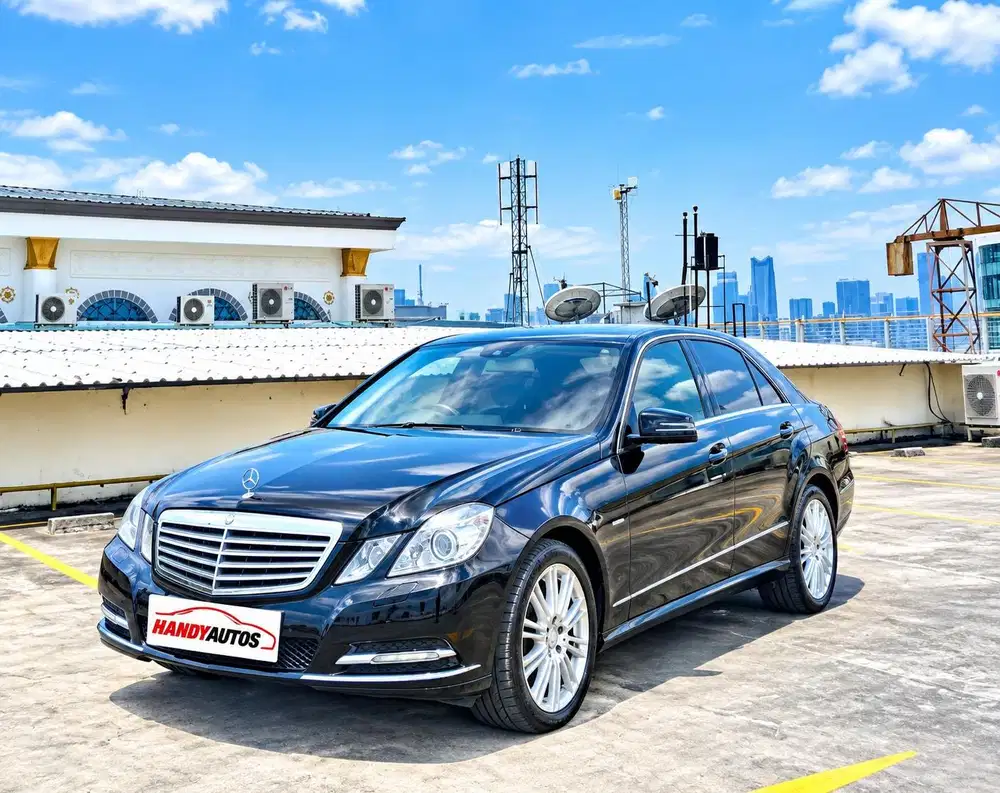 Mercedes Benz E300 2011 Automatic Hitam Metalik