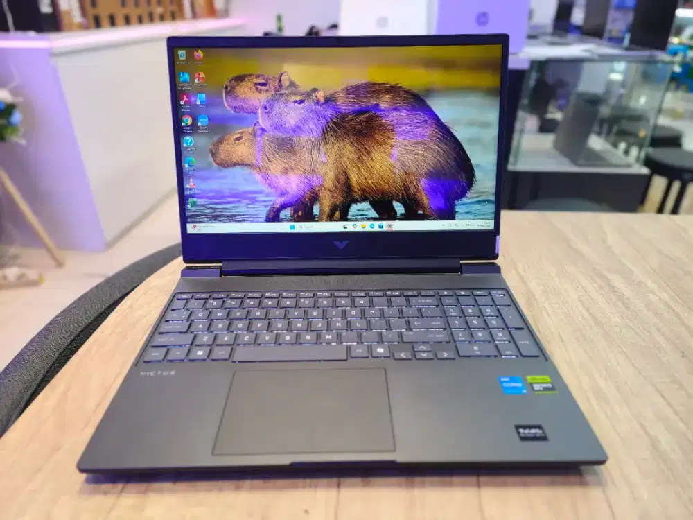 LAPTOP SECOND LIKE NEW HP VICTUS 15