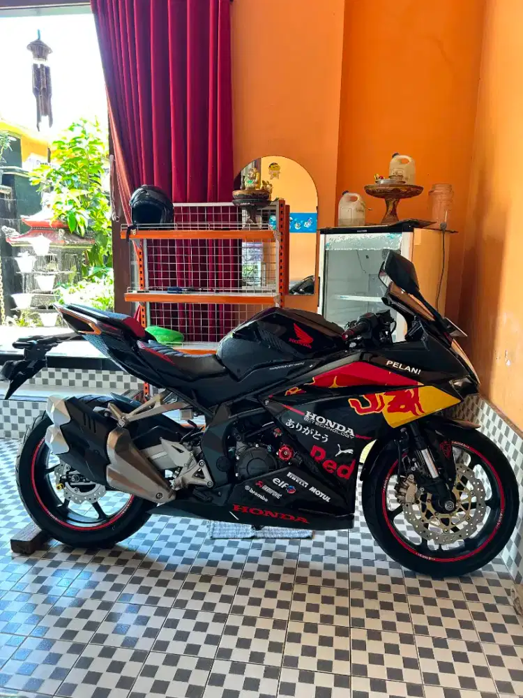 CBR 250 RR BLACK FREEDOM NON ABS 2019