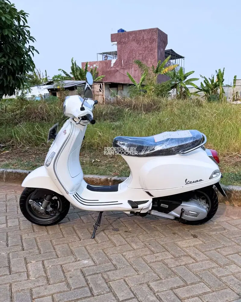 VESPA LX 125 iGET FACELIFT 2023 BERGARANSI