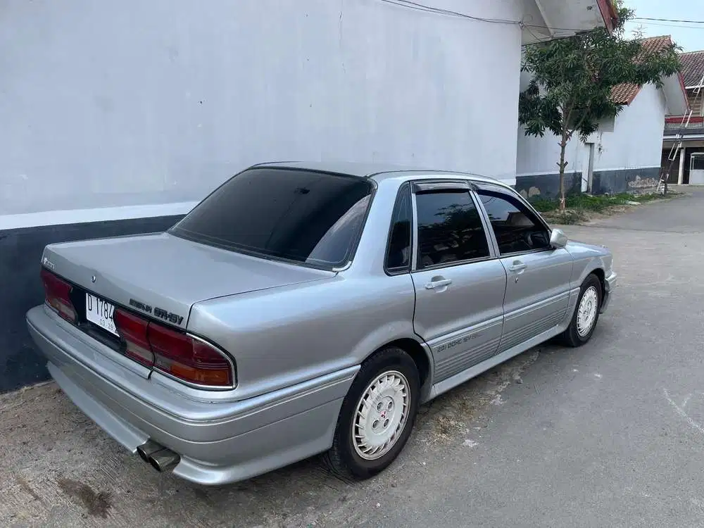 Mitsubishi Eterna 1992 Bensin